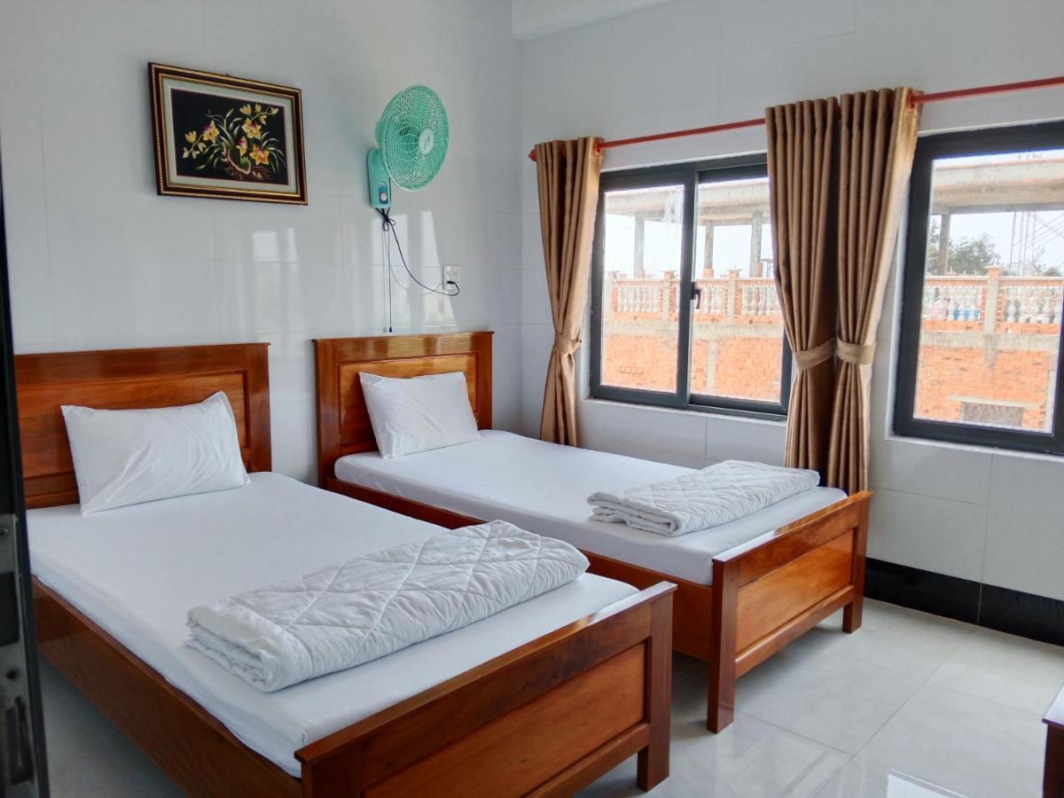 Huong Duong Hotel Dao Phu Quy Exterior photo